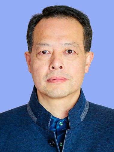 劉君(湖北省宜昌市興山縣文化和旅遊局黨組副書記) 劉君(湖北省宜昌市興山縣文化和旅遊局黨組副書記)