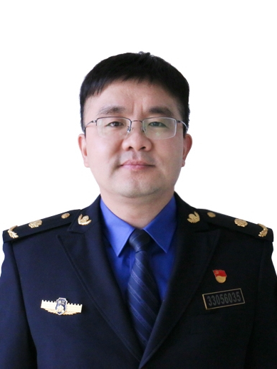 潘偉忠(浙江省海寧市綜合行政執法局黨委委員、政治處主任) 潘偉忠(浙江省海寧市綜合行政執法局黨委委員、政治處主任)