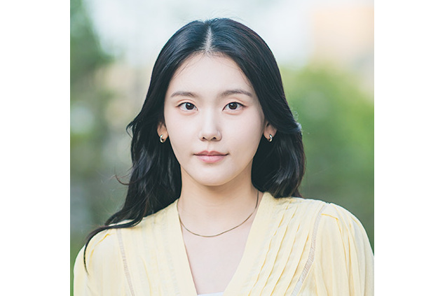 李娜允(韓國電視劇《媽媽朋友的兒子》中的角色)