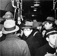 1946年乘公車上班的三笠宮