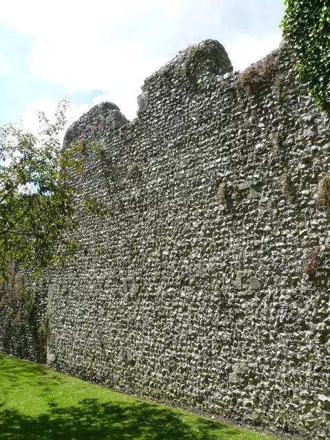 殘留至當代的溫徹斯特舊城牆