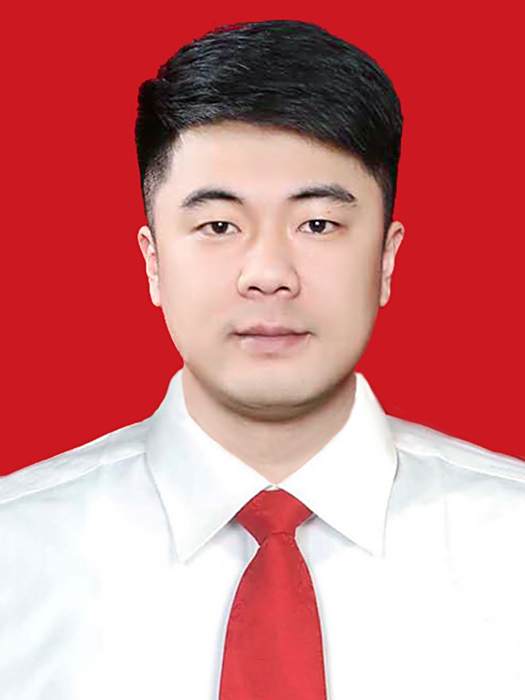 陳釔任 陳釔任