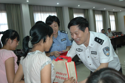 孫學順(江蘇省廳黨委委員、機關黨委書記) 孫學順(江蘇省廳黨委委員、機關黨委書記)