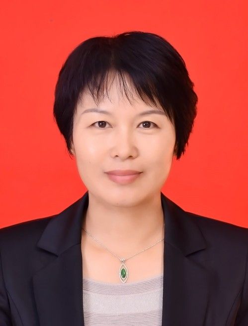 董自梅 董自梅