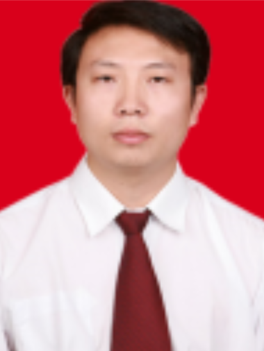 李春平(江西省贛州市全南縣行政審批局黨組成員、縣政務服務中心主任) 李春平(江西省贛州市全南縣行政審批局黨組成員、縣政務服務中心主任)