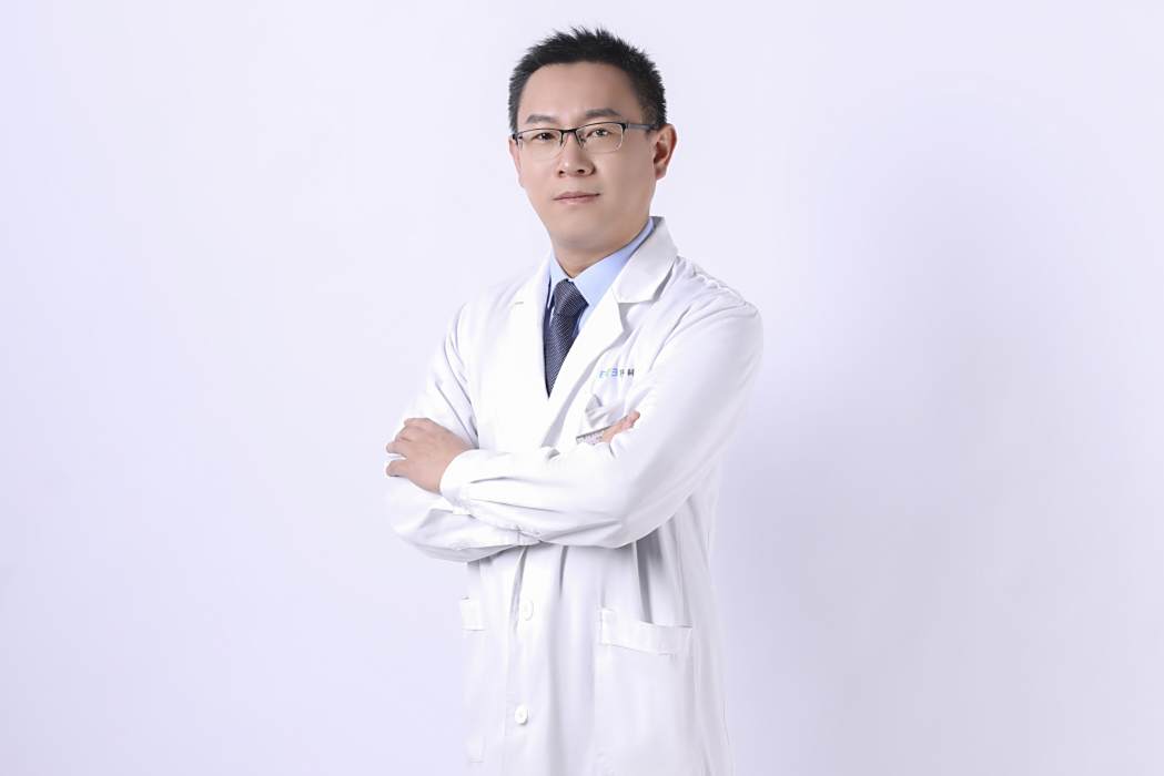 張樹洪(濟寧任城愛爾眼科醫院主治醫師) 張樹洪(濟寧任城愛爾眼科醫院主治醫師)