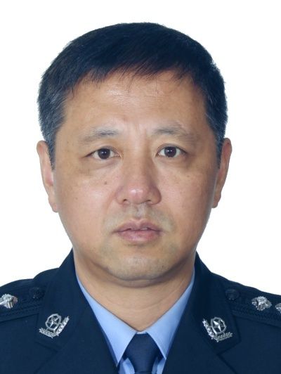 楊曉東(浙江省湖州市公安局吳興區分局黨委副書記、副局長、四級高級警長) 楊曉東(浙江省湖州市公安局吳興區分局黨委副書記、副局長、四級高級警長)