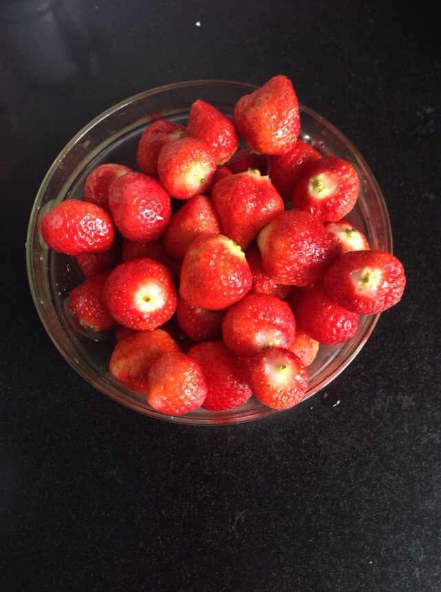 費列羅草莓朱古力
