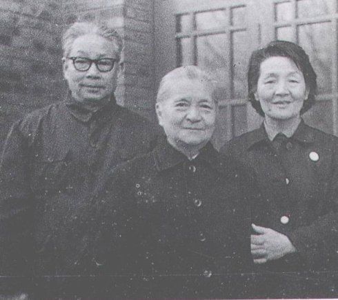 董燕梁 董燕梁