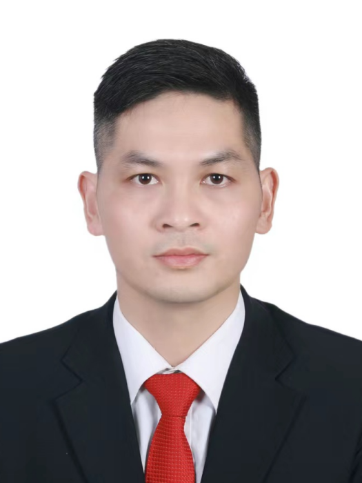 李飛雲(廣西壯族自治區貴港市平南縣民辦教育指導中心主任) 李飛雲(廣西壯族自治區貴港市平南縣民辦教育指導中心主任)