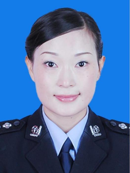 何麗娜(四川省廣元市公安局利州區分局黨委委員、政治處主任) 何麗娜(四川省廣元市公安局利州區分局黨委委員、政治處主任)