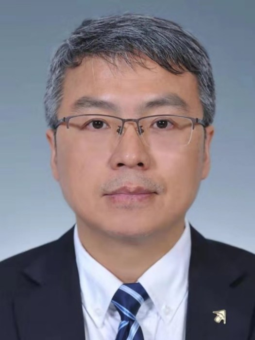 朱偉(宜昌市總商會副會長,貴州醇酒業董事長、總經理) 朱偉(宜昌市總商會副會長,貴州醇酒業董事長、總經理)