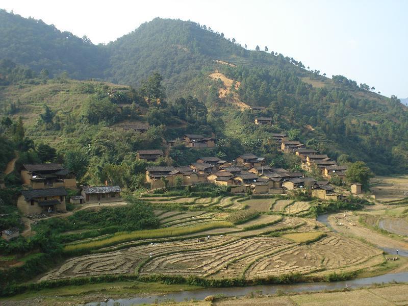 戈寒石床村 戈寒石床村