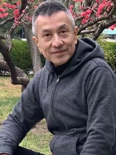 袁泉(中國美術家協會會員) 袁泉(中國美術家協會會員)