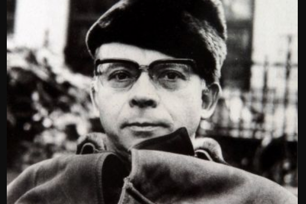 Ipoustéguyjean-Robert Ipoustéguyjean-Robert