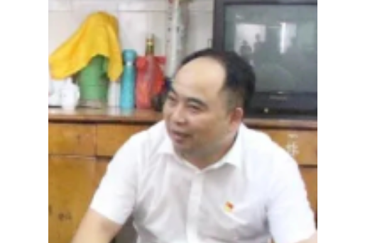 鄭小勇(廣東袋鼠媽媽集團黨支部書記、副總經理) 鄭小勇(廣東袋鼠媽媽集團黨支部書記、副總經理)