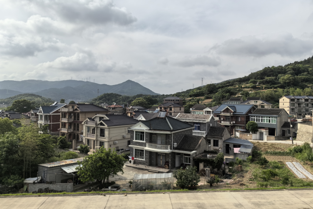 南岙村(浙江省舟山市普陀區東港街道下轄村)