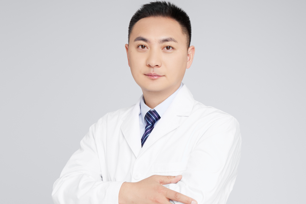 張汝偉(歷下橙子醫療美容診所美容外科醫生) 張汝偉(歷下橙子醫療美容診所美容外科醫生)