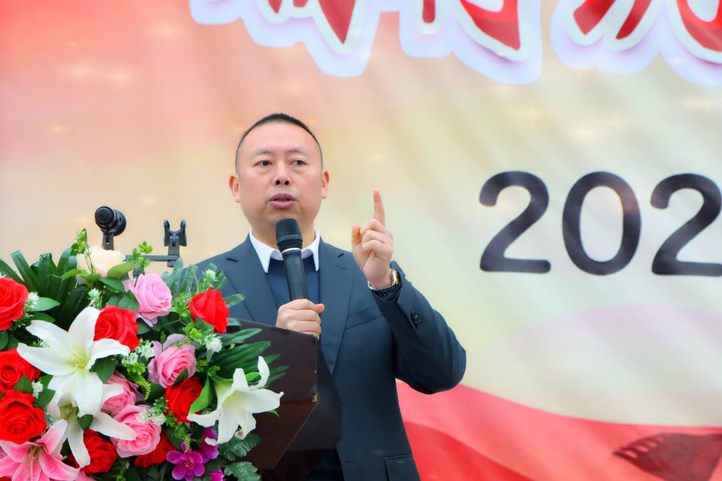楊松(德星高級中學黨支部書記、校長) 楊松(德星高級中學黨支部書記、校長)