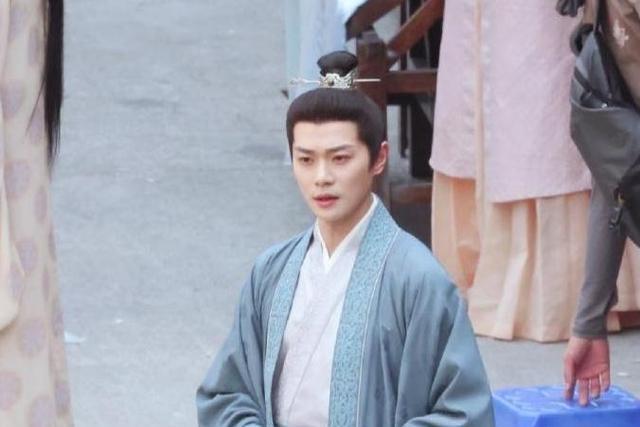 楚臨陽(電視劇《山河枕》中由曹駿飾演的武將世家角色)