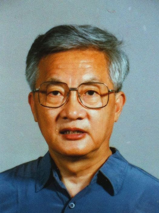 趙繼華(原上海紡織高等專科學校副教授)