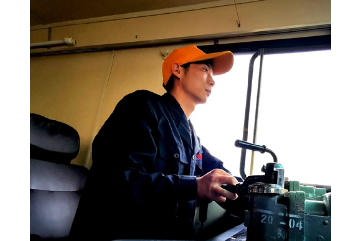 柴利強(中鐵七局電務公司機械設備中心軌道車司機) 柴利強(中鐵七局電務公司機械設備中心軌道車司機)