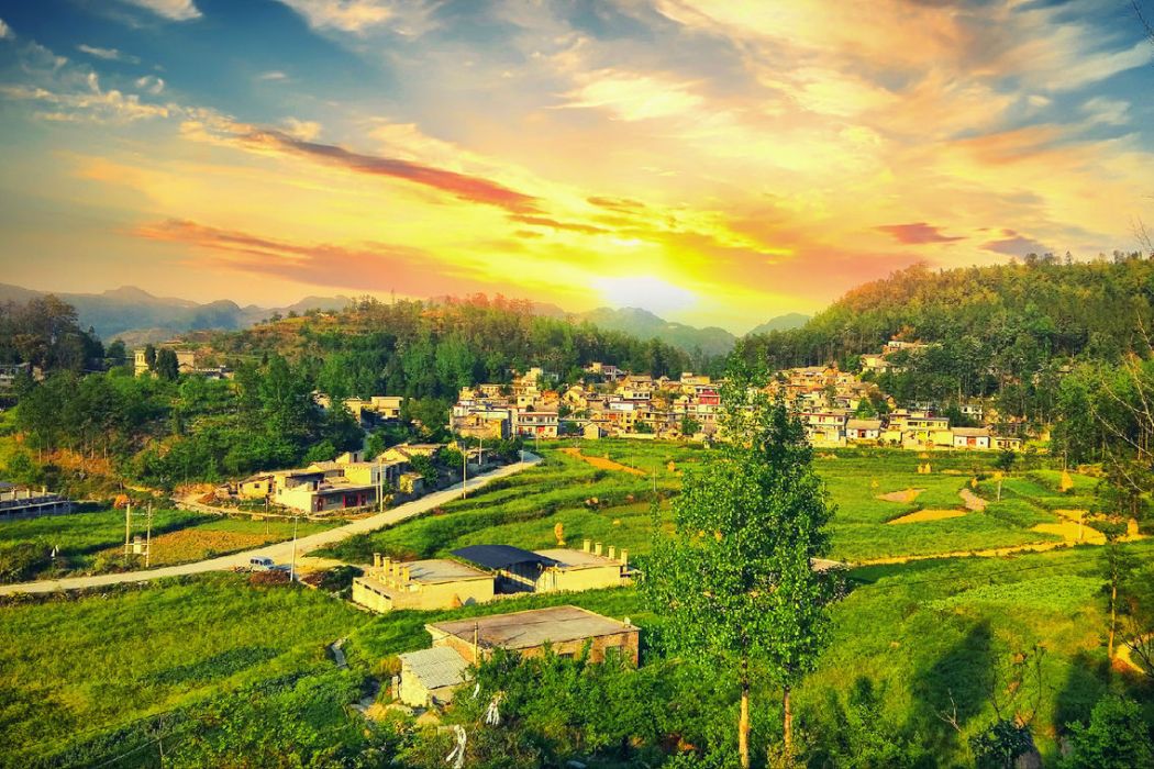 革渣村 革渣村