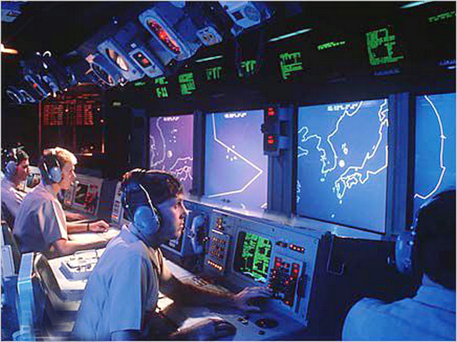 “宙斯盾”作戰系統的操控室