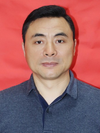 尹立新(安徽省阜陽市委教育工委委員、職業與成人教育發展中心主任) 尹立新(安徽省阜陽市委教育工委委員、職業與成人教育發展中心主任)
