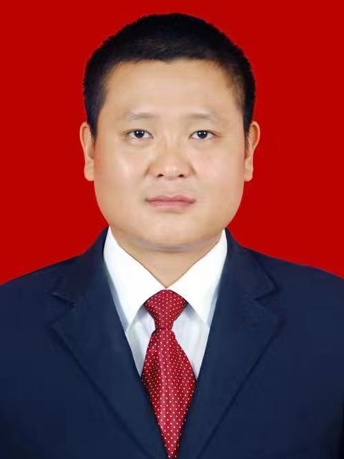 鄭勇(貴州省仁懷市鹽津街道黨工委書記) 鄭勇(貴州省仁懷市鹽津街道黨工委書記)