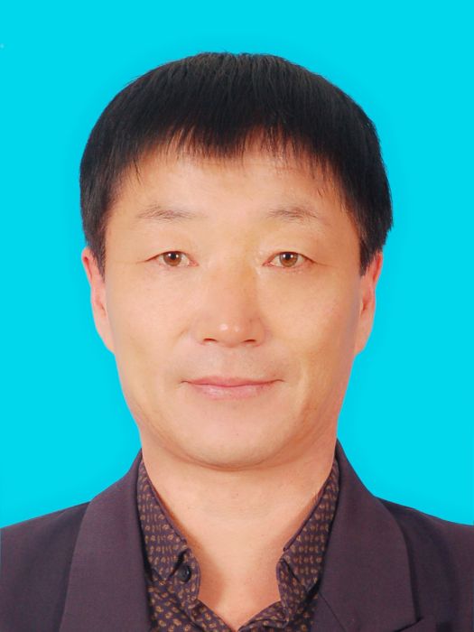 劉玉龍(內蒙古多倫縣統計局局長) 劉玉龍(內蒙古多倫縣統計局局長)