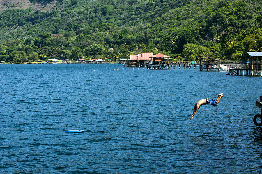 伊洛潘戈湖