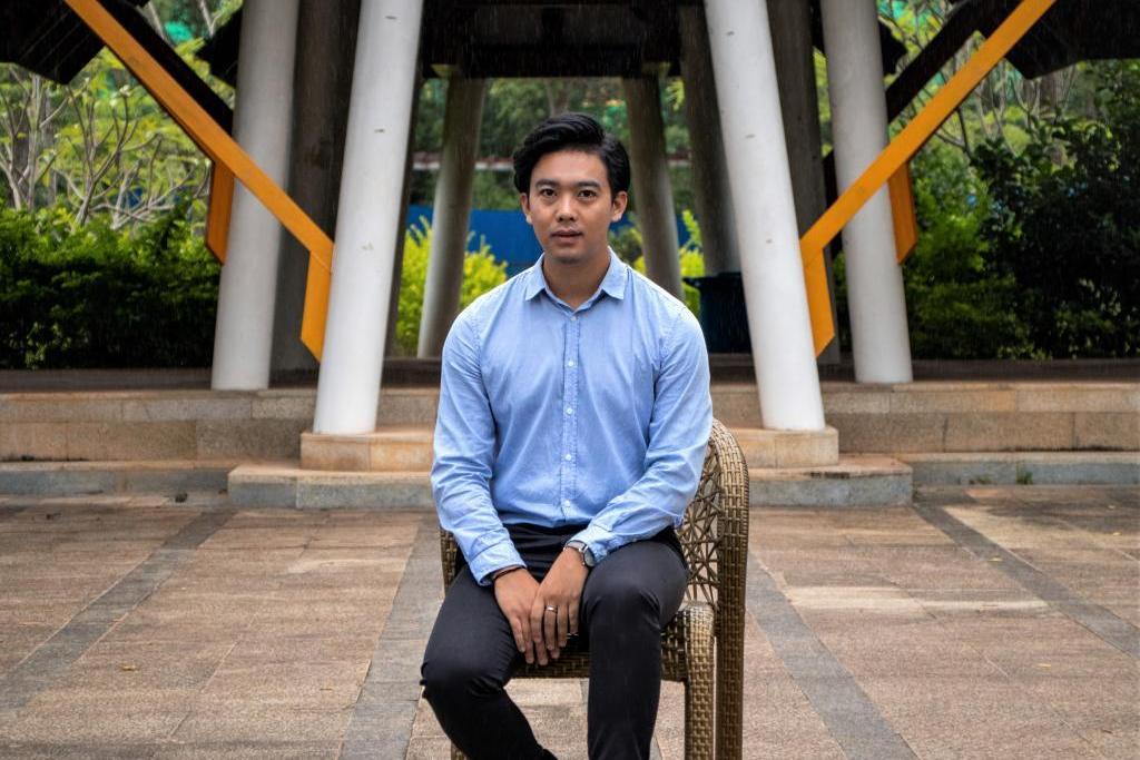 趙進(普洱學院東協學院支部委員會紀檢委員、泰語專職教師) 趙進(普洱學院東協學院支部委員會紀檢委員、泰語專職教師)