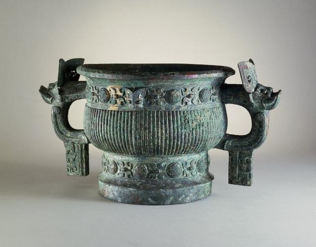 西周時期康侯簋（gui），出土於鶴壁辛村，現藏於英國大英博物館