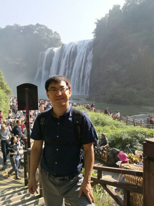 王世雄(雲南大學化學科學與工程學院副研究員) 王世雄(雲南大學化學科學與工程學院副研究員)