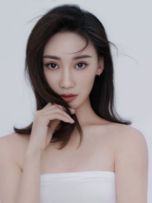 李曉慧(國家二級演員,北京歌劇舞劇院首席舞蹈演員) 李曉慧(國家二級演員,北京歌劇舞劇院首席舞蹈演員)