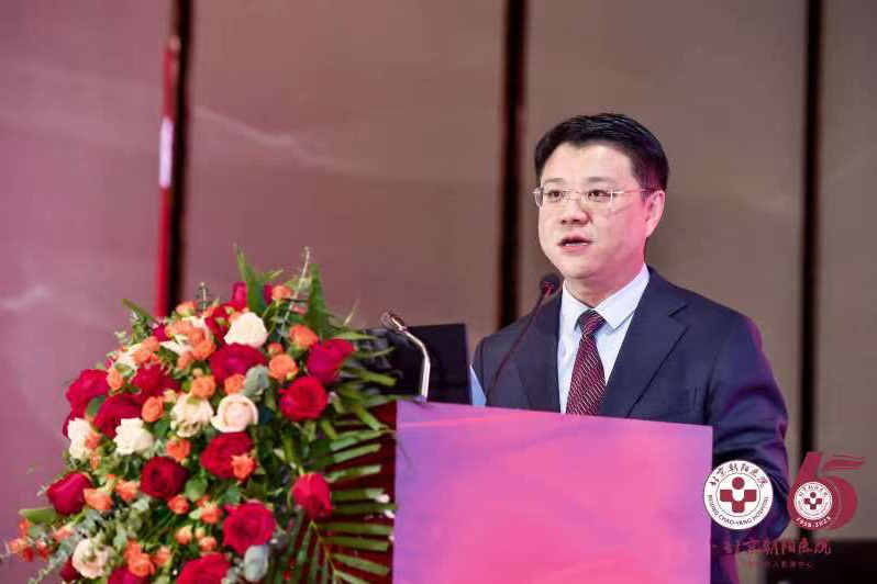 楊旗(首都醫科大學附屬北京朝陽醫院放射介入影像中心主任) 楊旗(首都醫科大學附屬北京朝陽醫院放射介入影像中心主任)