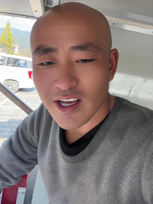 小尼旅行 小尼旅行
