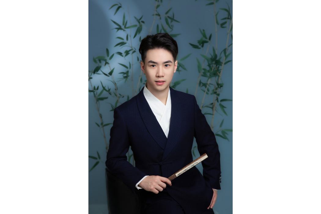 王裕仁(川劇演員、導演、編劇) 王裕仁(川劇演員、導演、編劇)