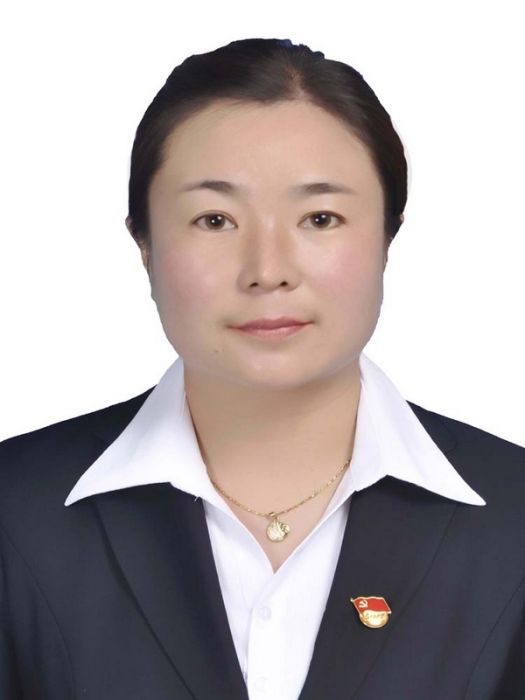 李小英(青海省化隆縣阿什努鄉黨委書記) 李小英(青海省化隆縣阿什努鄉黨委書記)