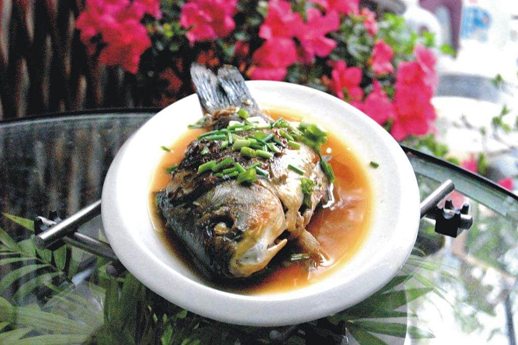 鯽魚塞肉 鯽魚塞肉