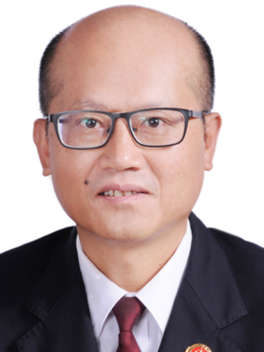 黃華斌(廣東省陽江市人民檢察院檢委會委員、四級高級檢察官) 黃華斌(廣東省陽江市人民檢察院檢委會委員、四級高級檢察官)