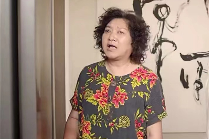 曹鳳蘭(時尚情感劇《我的媳婦是女王》中的角色)