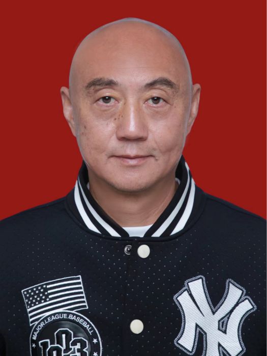 郭俊明(徐州酷棒棒壘球俱樂部理事長) 郭俊明(徐州酷棒棒壘球俱樂部理事長)