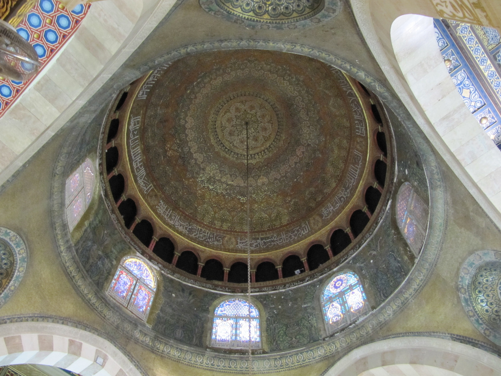 阿克薩清真寺禮拜大殿內穹頂
