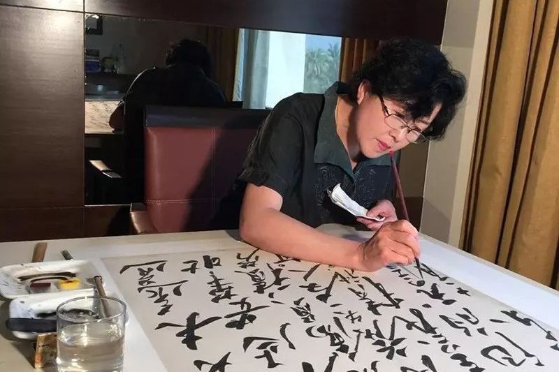 趙莉(甘肅省博物館文物保護修復中心副主任) 趙莉(甘肅省博物館文物保護修復中心副主任)