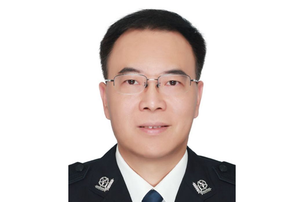 黃偉軍(廣東省梅州興寧市副市長、興寧市公安局局長) 黃偉軍(廣東省梅州興寧市副市長、興寧市公安局局長)