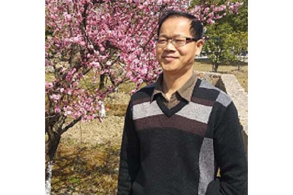 趙國慶(崑山市震川高級中學老師) 趙國慶(崑山市震川高級中學老師)