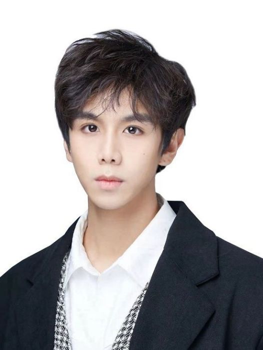 江陽(北京大學新聞與傳播學院2018級本科生) 江陽(北京大學新聞與傳播學院2018級本科生)