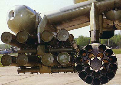 米-28N 和“攻擊”-V 反坦克飛彈與火箭巢